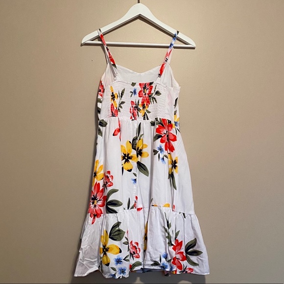 Old Navy cami dress white with floral pattern - Picture 2 of 5